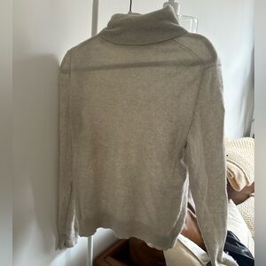 100% Cashmere Gray Turtleneck Sweater